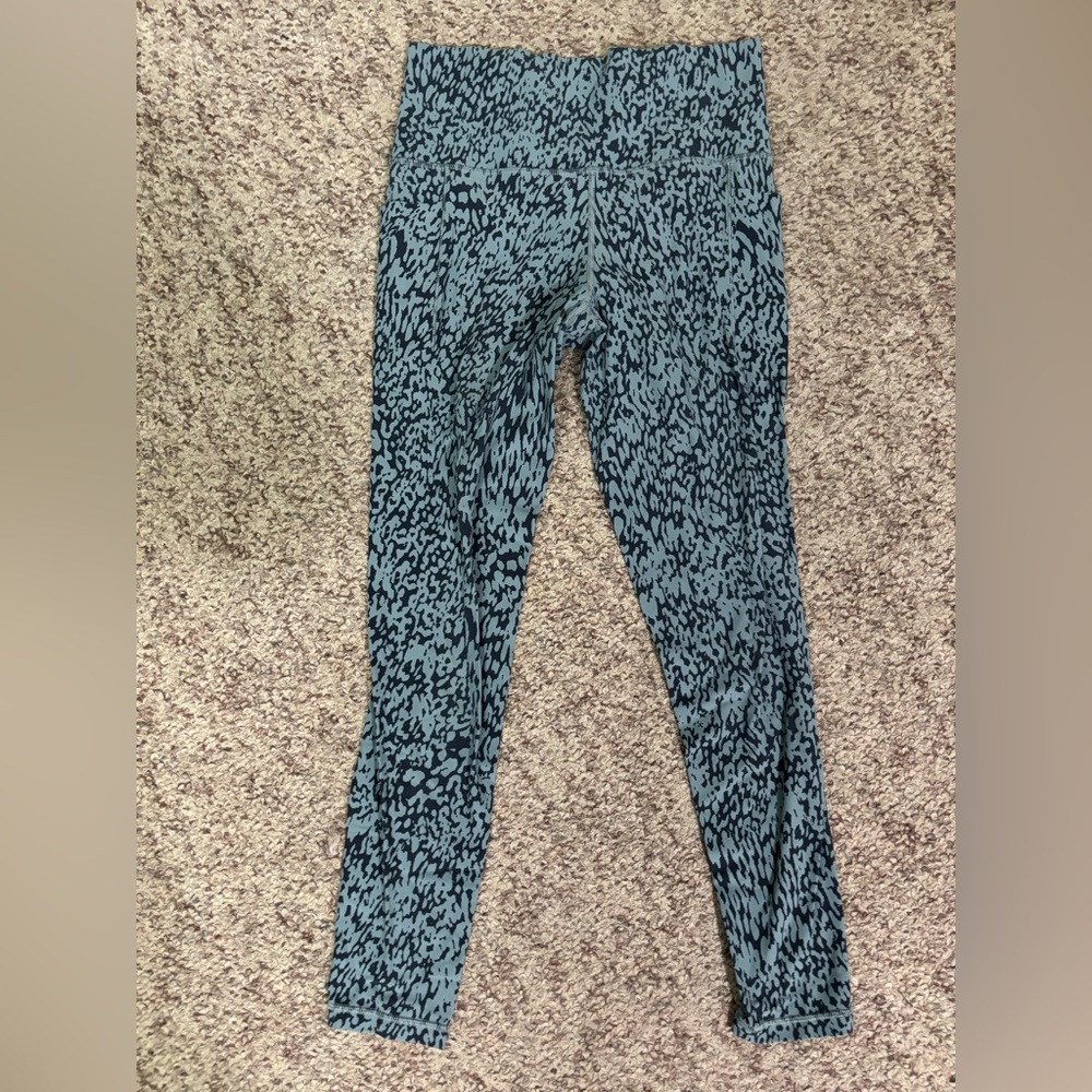 Athleta High-Rise Salutation Stash Printed 7/8 Leggings in Aqua and Charcoal - Picture 2 of 5